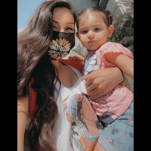 Meet your Posher, Daniela